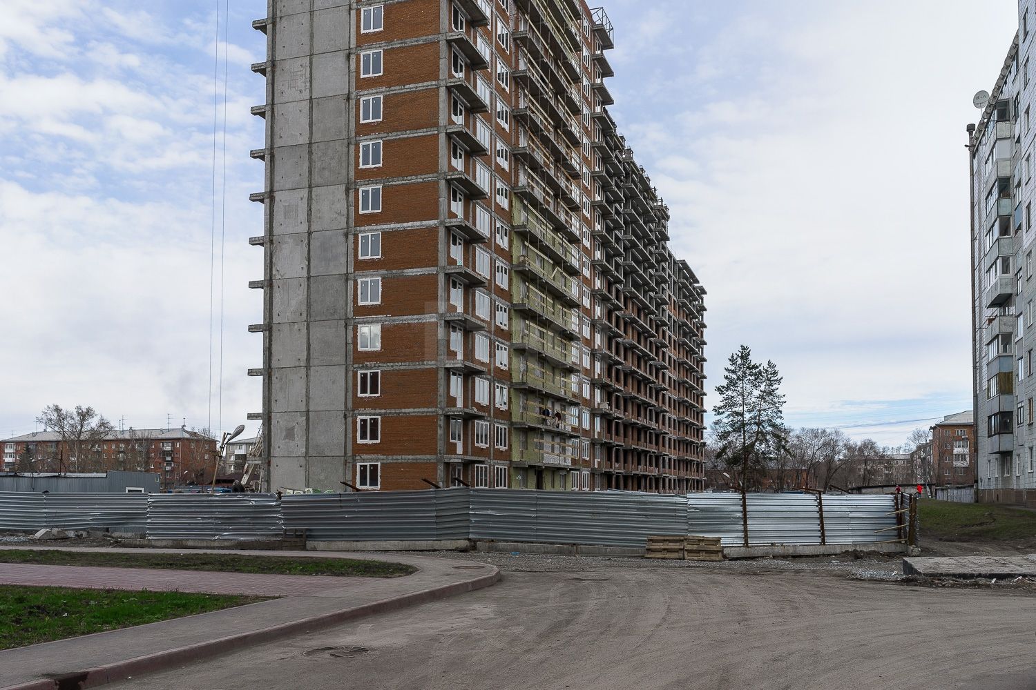 Застройщик Кемеровогражданстрой, Жилой дом Сарыгина 37, ЖК Времена года - фото номер 15 Застройщик Кемеровогражданстрой, Жилой дом Сарыгина 37, ЖК Времена года - фото номер 15