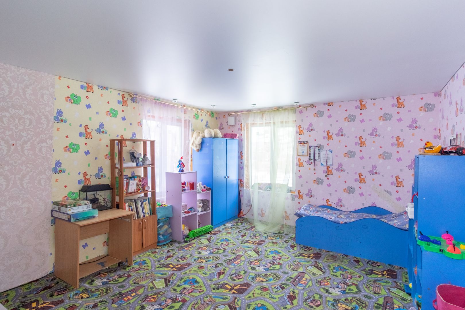 Продажа дома, 208м <sup>2</sup>, 4 сот., Златоуст, Подсобное хозяйство 1 Продажа дома, 208м <sup>2</sup>, 4 сот., Златоуст, Подсобное хозяйство 1