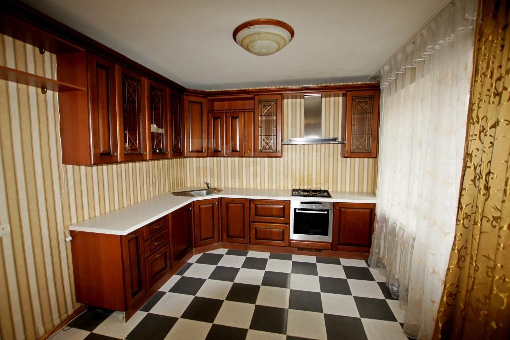 Продажа 4-комн. квартиры, г. Калуга, Суворова 7 к 1