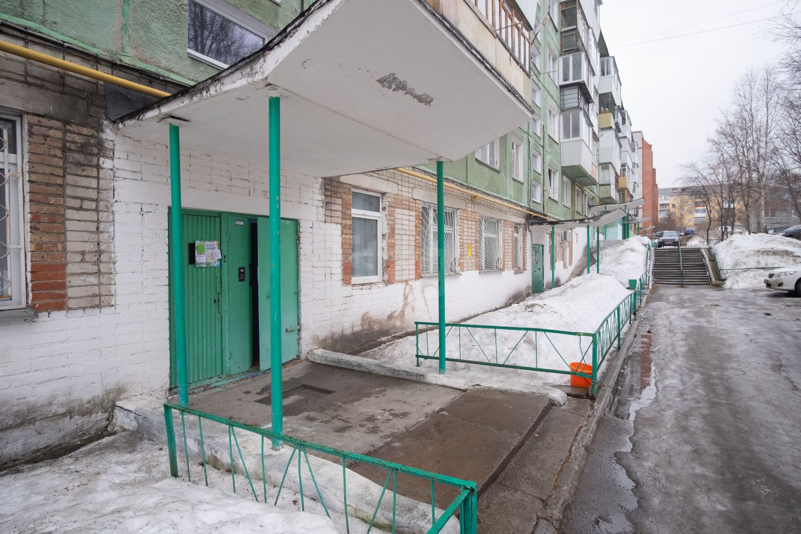 Продажа 3-комнатной квартиры, Златоуст, 3-я линия пр-та им. Ю.А. Гагарина, 12а Продажа 3-комнатной квартиры, Златоуст, 3-я линия пр-та им. Ю.А. Гагарина, 12а