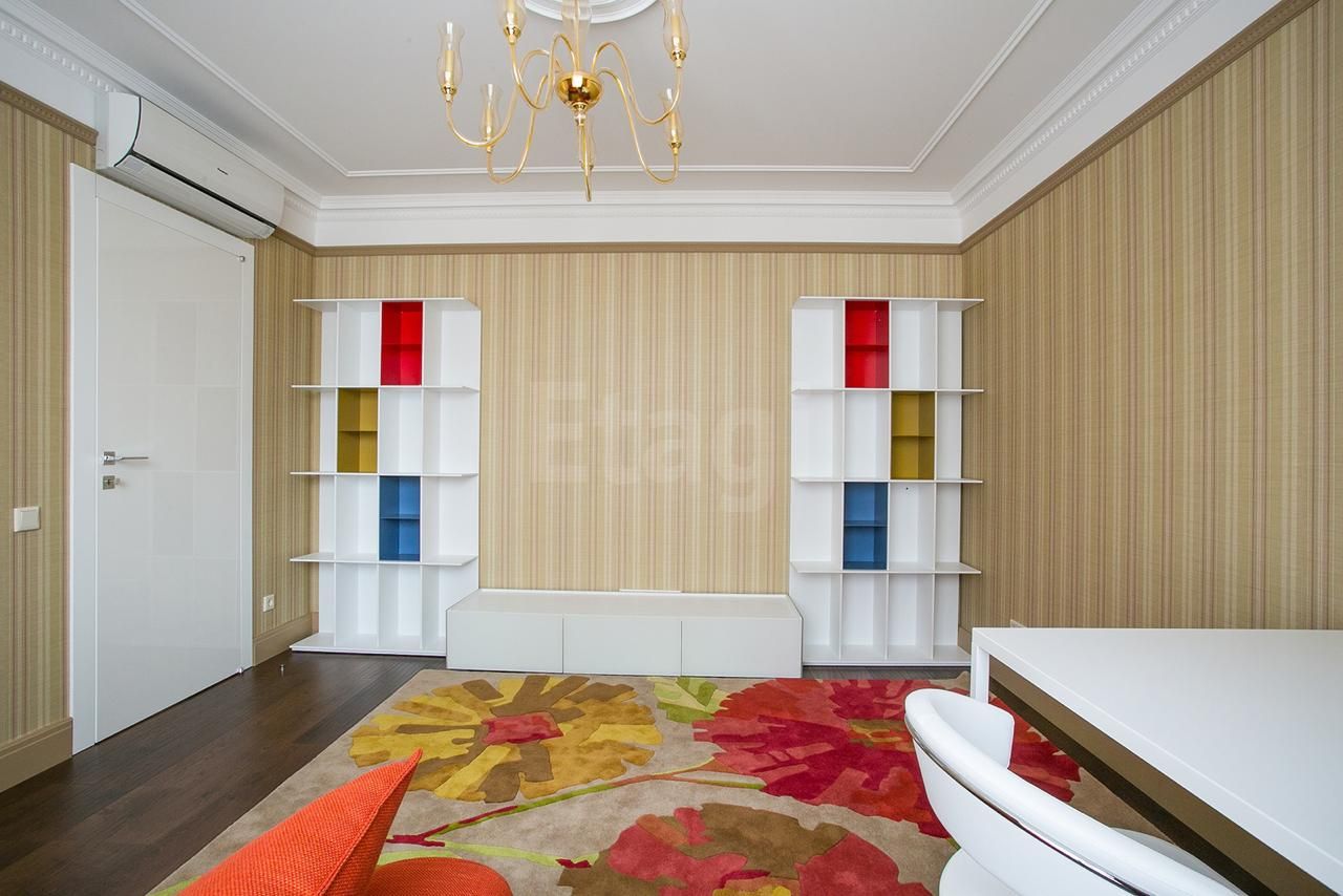Продажа 4-комнатной квартиры, Красноярск, Молокова, 1 к 1 Продажа 4-комнатной квартиры, Красноярск, Молокова, 1 к 1