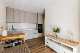 1-комн. квартира, 42.7 м², в Минск (современный ремонт)