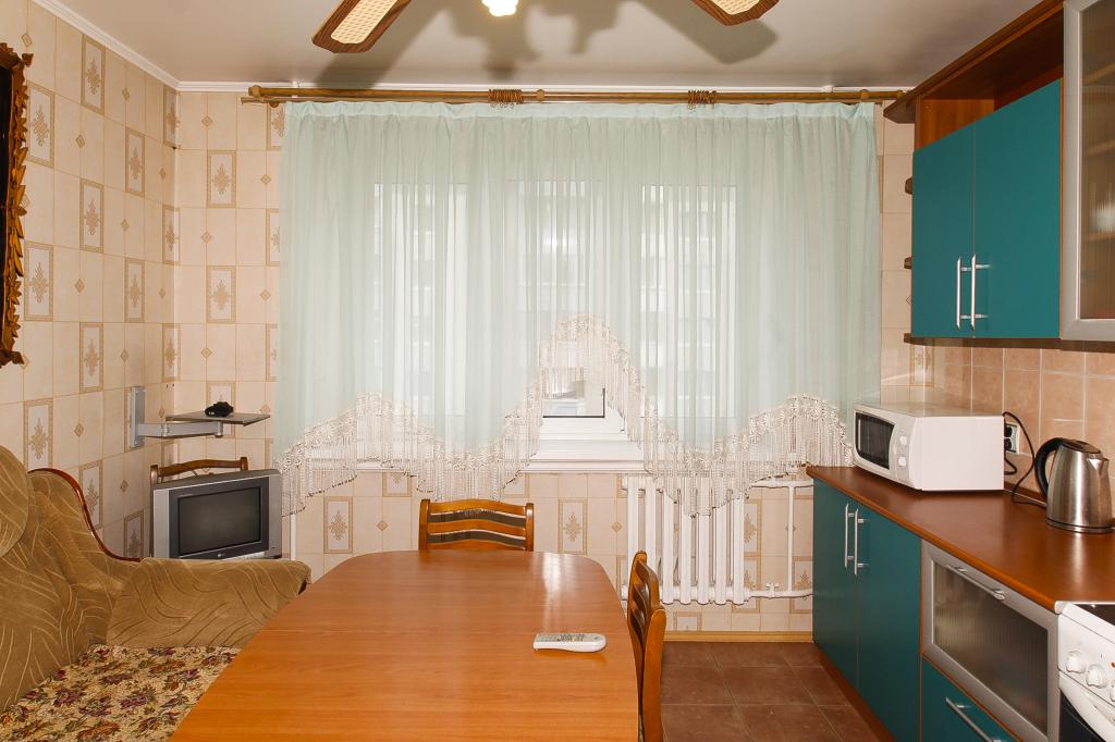 Объявление. г. Тюмень, 2-комн.кв. 69кв.м, Чернышевского, 1. Фото 8