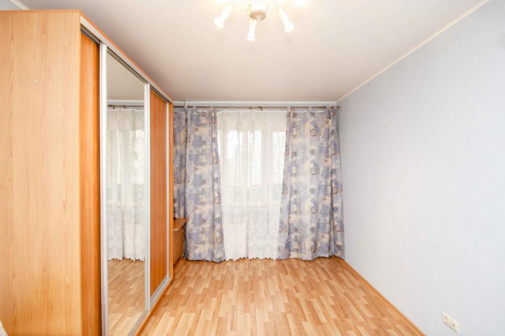 Объявление. г. Тюмень, 3-комн.кв. 91.3кв.м, 50 лет Октября, 1а. Фото 3