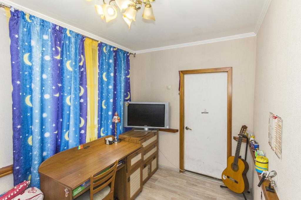 Объявление. г. Тюмень, 4-комн.кв. 60кв.м, Карская, 25. Фото 2