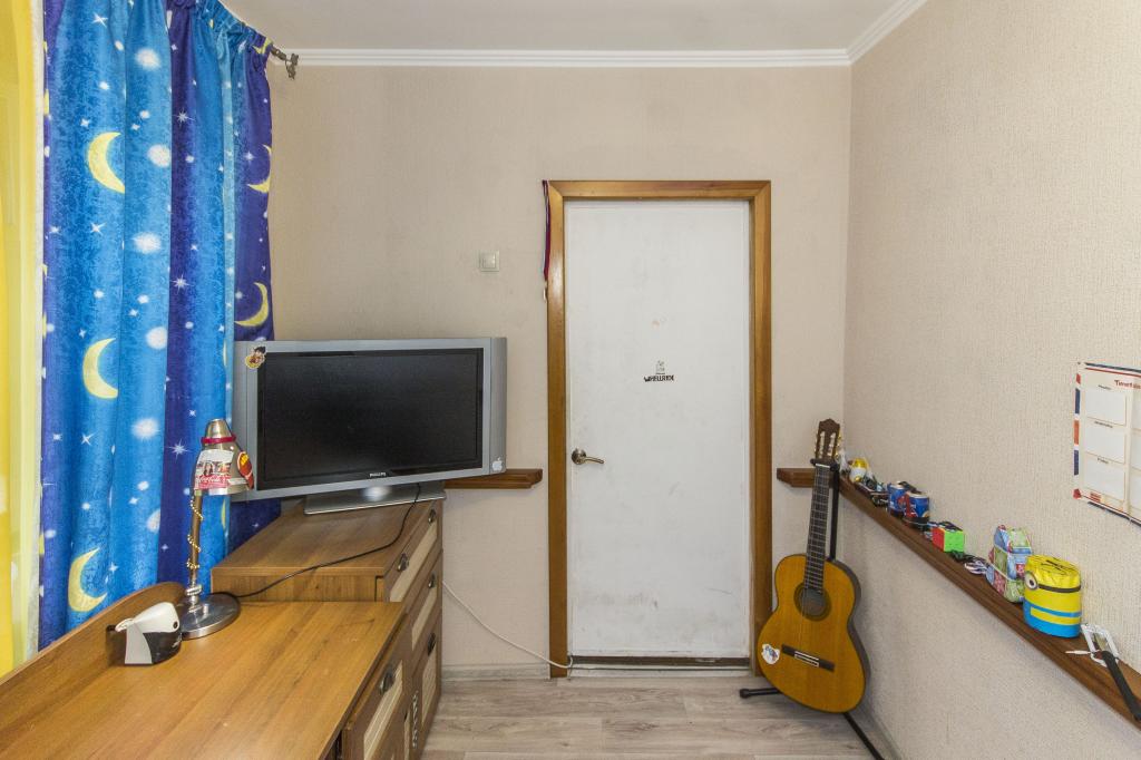 Объявление. г. Тюмень, 4-комн.кв. 60кв.м, Карская, 25. Фото 1