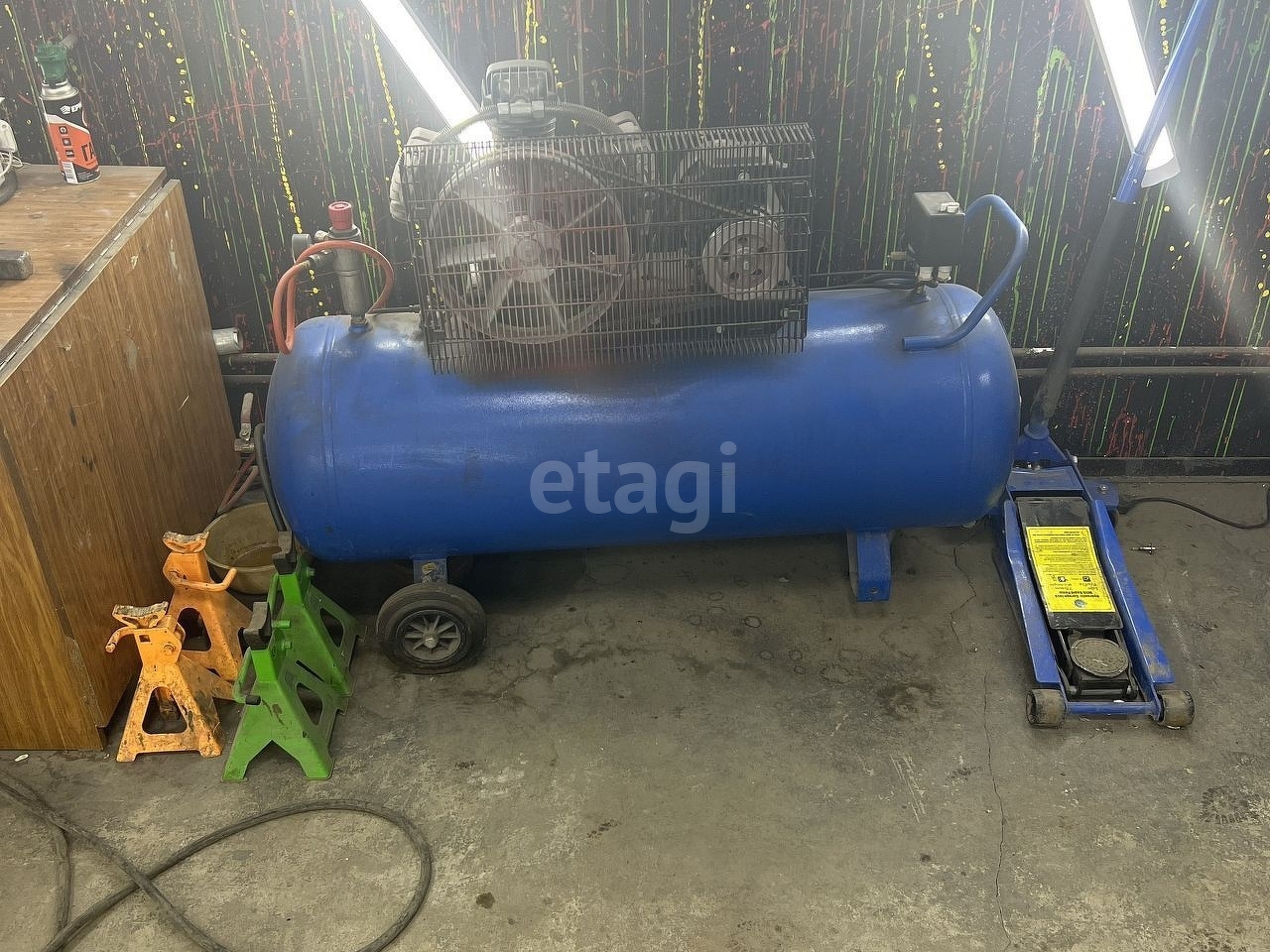 Продажа коммерческой недвижимости, 30м <sup>2</sup>, Новый Уренгой, Ямало-Ненецкий АО,  Новый Уренгой