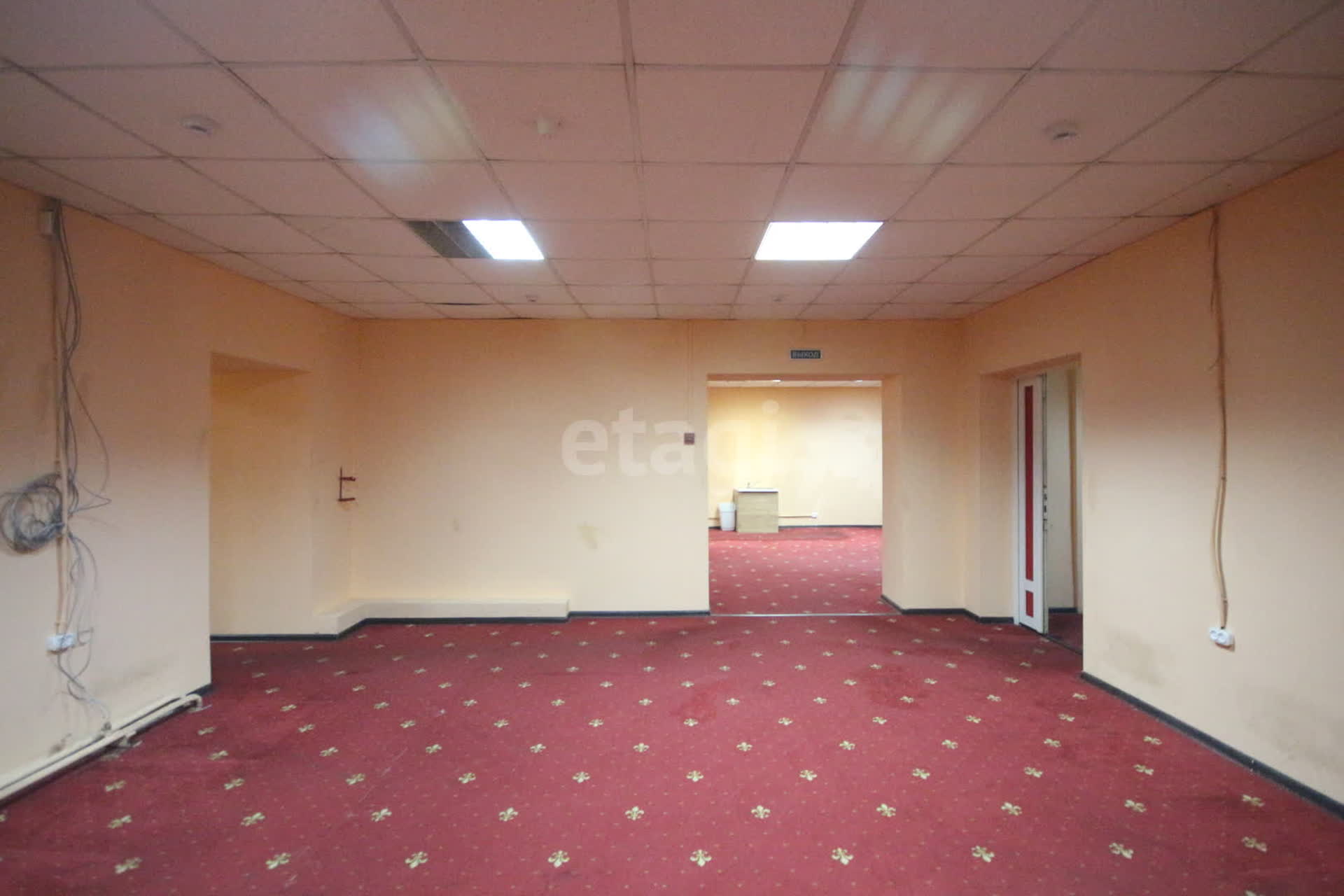 Аренда коммерческой недвижимости, 320м <sup>2</sup>, Новый Уренгой, Ямало-Ненецкий АО,  Новый Уренгой