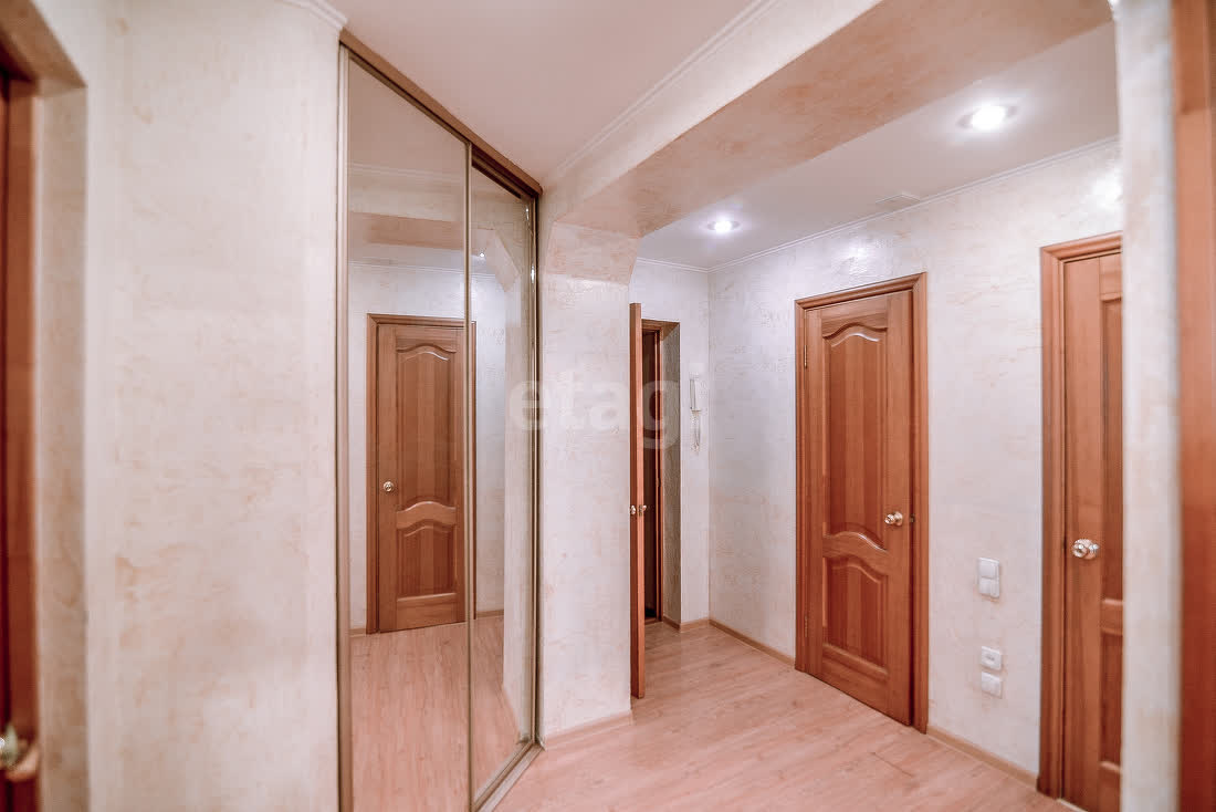 Продажа 2-комнатной квартиры, Южно-Сахалинск, Сахалинская область,  Южно-Сахалинск