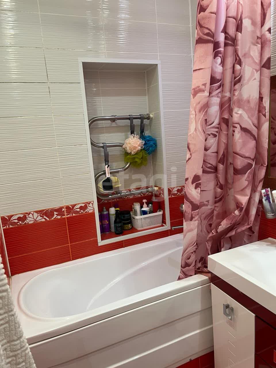 Продажа 3-комнатной квартиры, Южно-Сахалинск, Сахалинская область,  Южно-Сахалинск