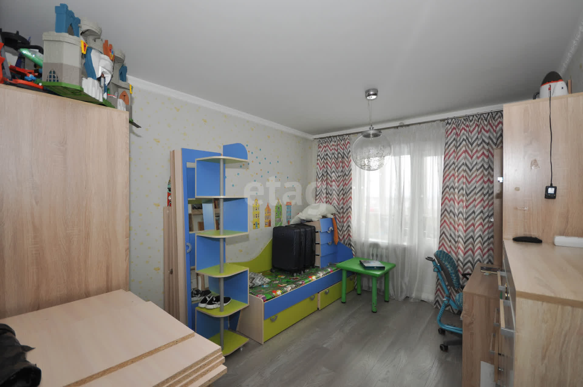 Продажа 4-комнатной квартиры, Южно-Сахалинск, Сахалинская область,  Южно-Сахалинск