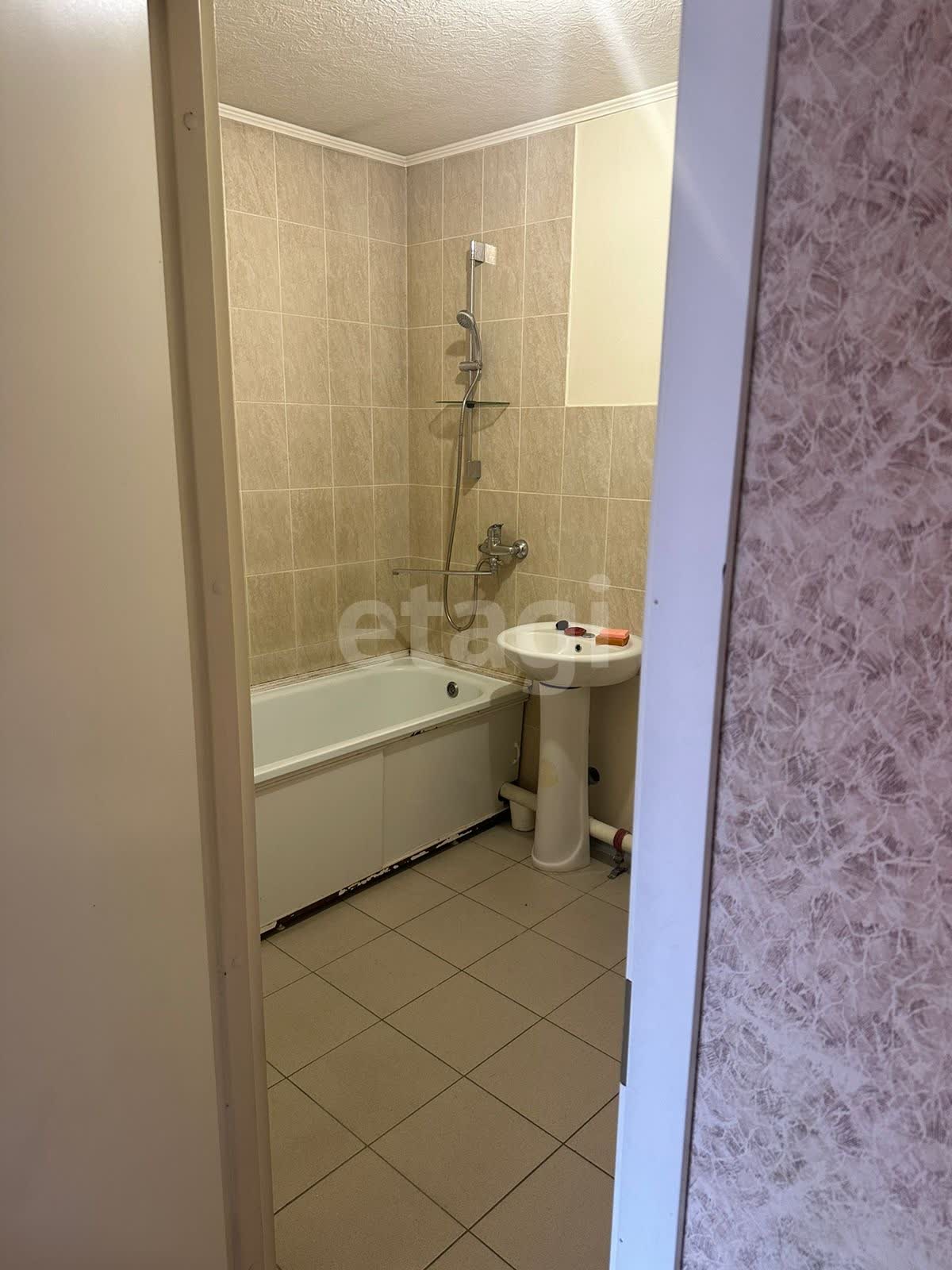 Продажа 2-комнатной квартиры, Южно-Сахалинск, Сахалинская область,  Южно-Сахалинск