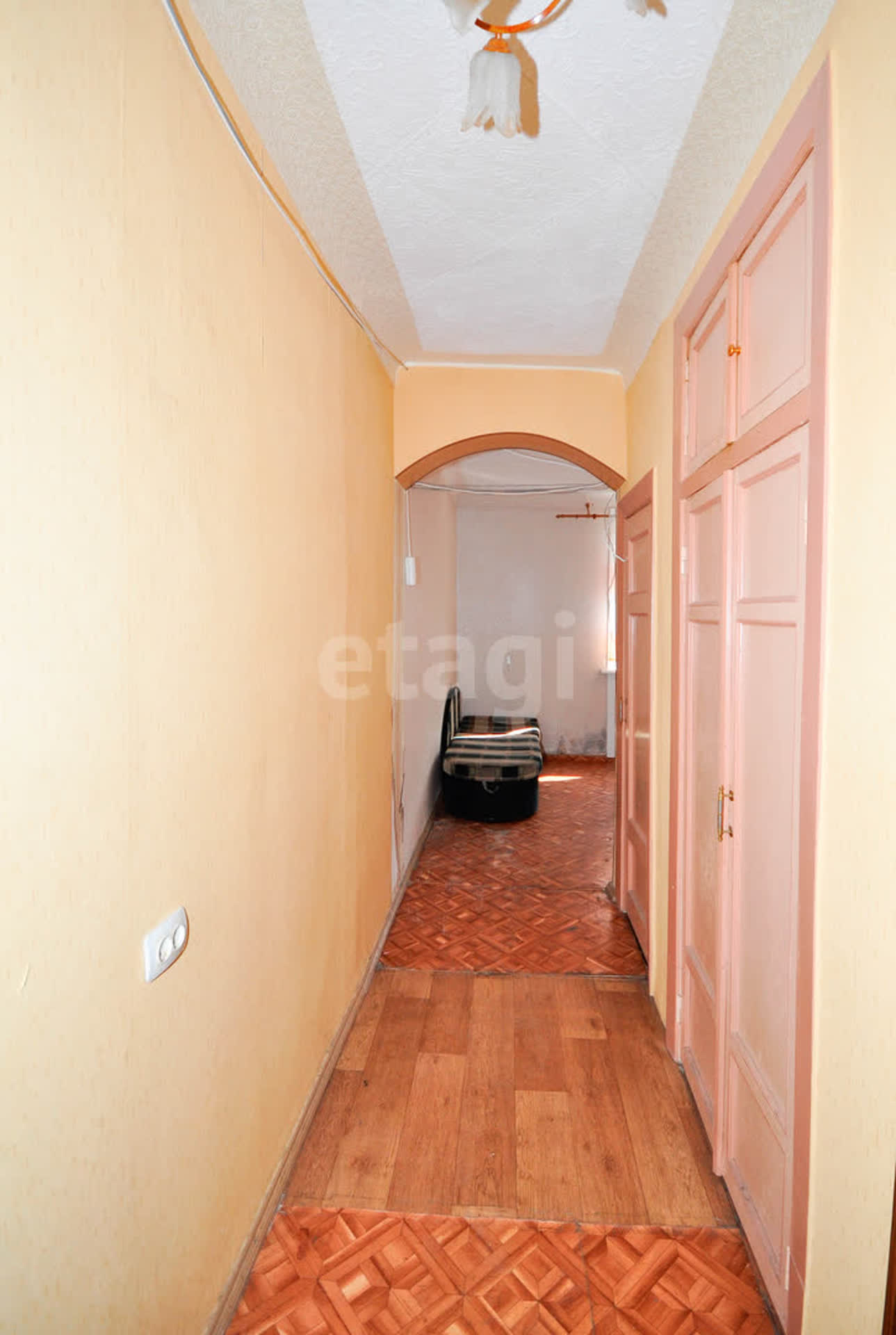 Продажа 2-комнатной квартиры, Южно-Сахалинск, Сахалинская область,  Южно-Сахалинск