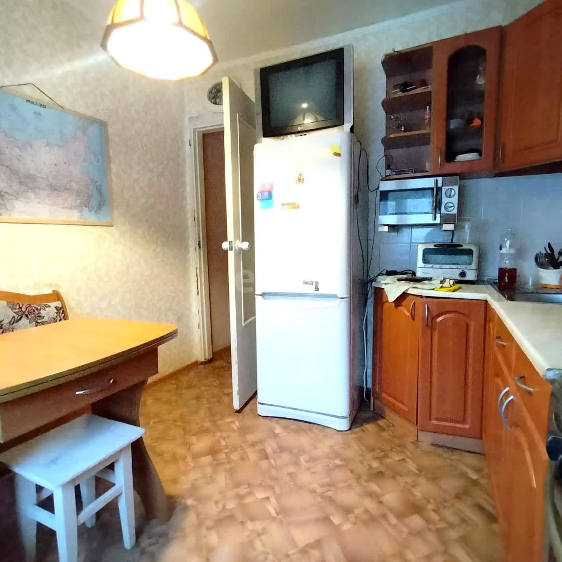 Продажа 2-комнатной квартиры, Южно-Сахалинск, Сахалинская область,  Южно-Сахалинск