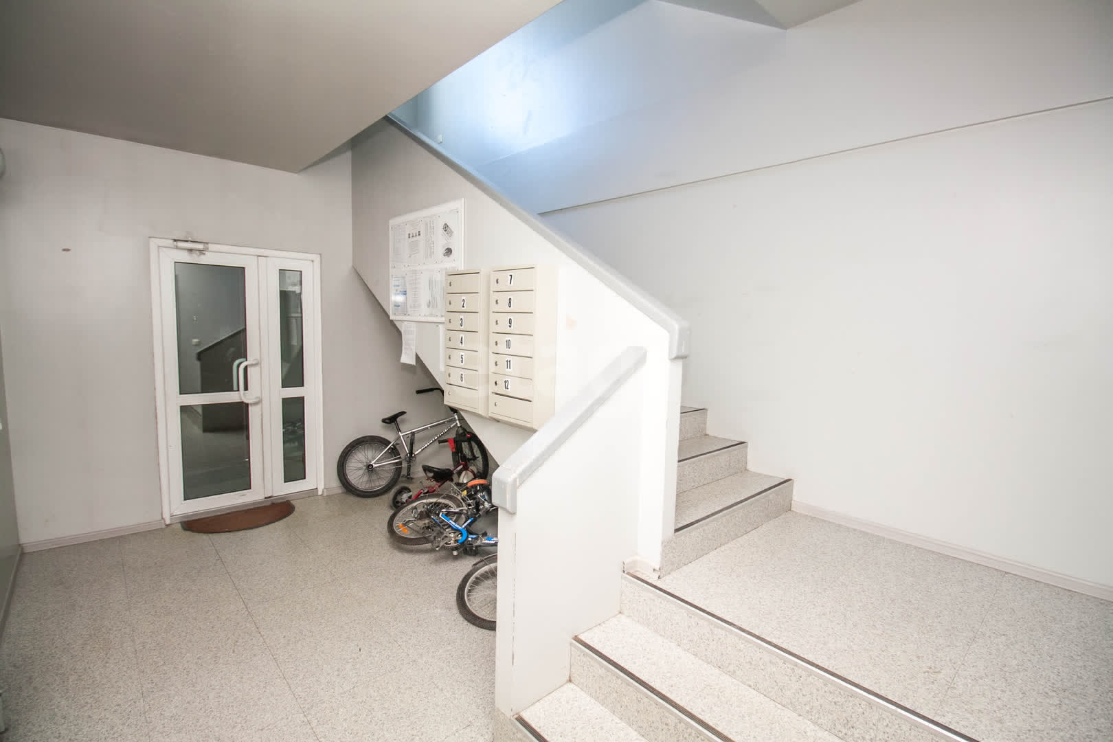 Продажа 3-комнатной квартиры, Южно-Сахалинск, Сахалинская область,  Южно-Сахалинск