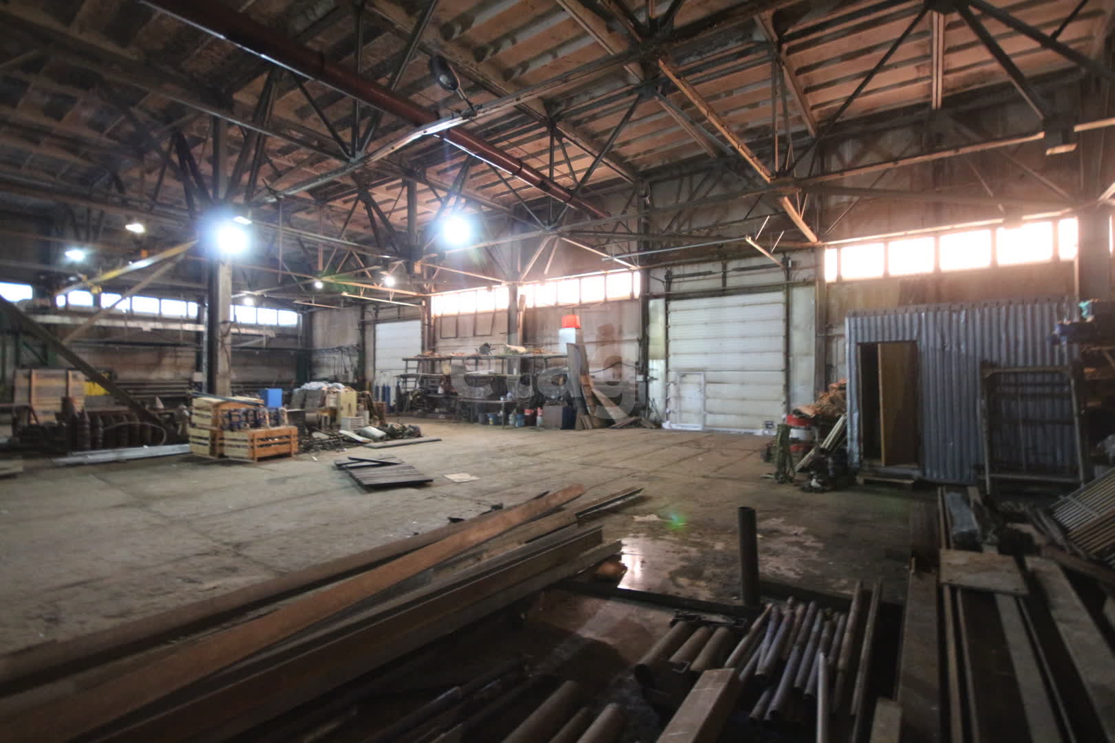 Аренда коммерческой недвижимости, 1000м <sup>2</sup>, Новый Уренгой, Ямало-Ненецкий АО,  Новый Уренгой