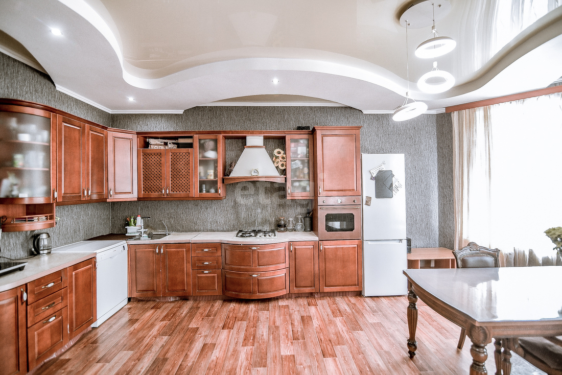 Продажа дома, 330м <sup>2</sup>, 10 сот., Южно-Сахалинск, Сахалинская область,  