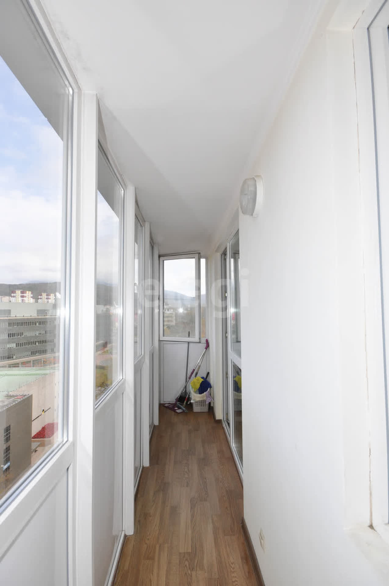 Продажа 3-комнатной квартиры, Южно-Сахалинск, Сахалинская область,  Южно-Сахалинск