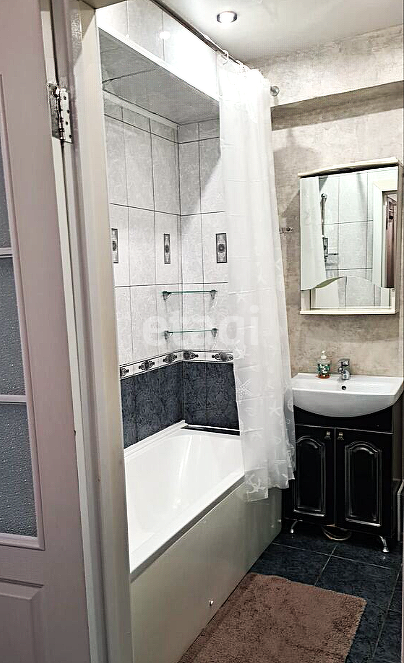 Продажа 2-комнатной квартиры, Южно-Сахалинск, Сахалинская область,  Южно-Сахалинск