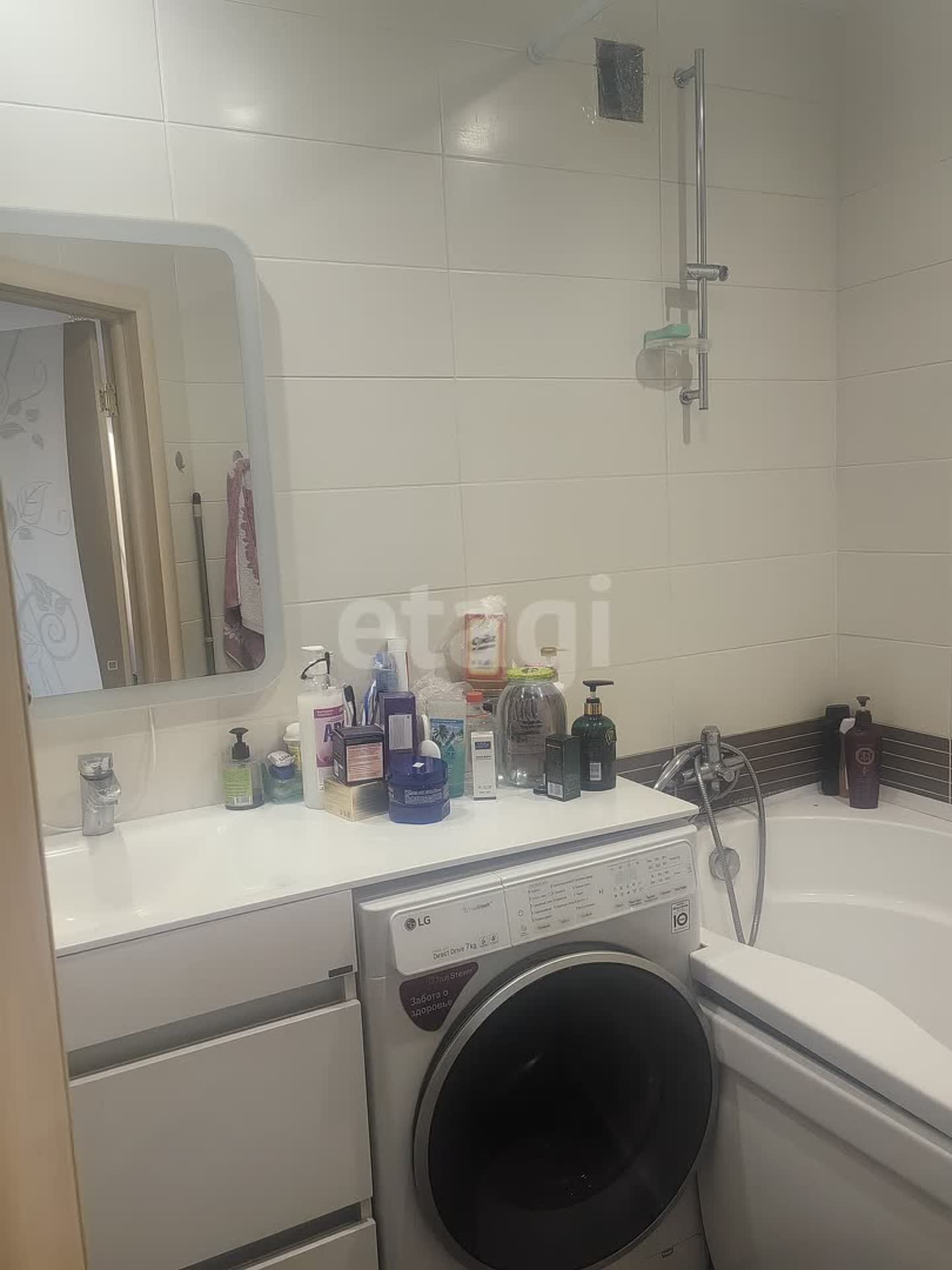 Продажа 4-комнатной квартиры, Южно-Сахалинск, Сахалинская область,  Южно-Сахалинск