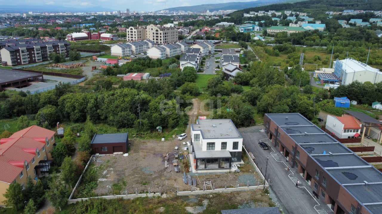 Продажа 4-комнатной квартиры, Южно-Сахалинск, Сахалинская область,  Южно-Сахалинск