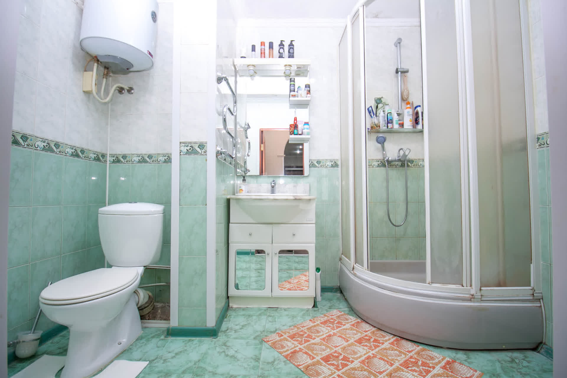 Продажа 4-комнатной квартиры, Южно-Сахалинск, Сахалинская область,  Южно-Сахалинск