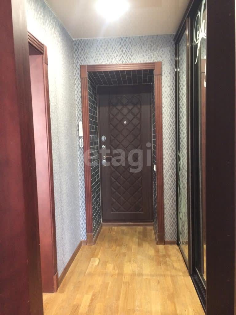 Продажа 3-комнатной квартиры, Майкоп, Комсомольская,  236