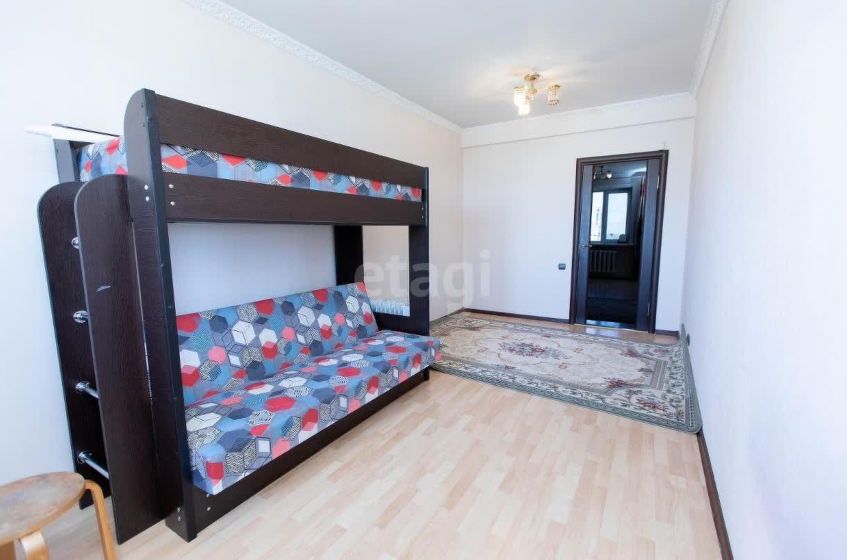 Продажа 4-комнатной квартиры, Южно-Сахалинск, Сахалинская область,  Южно-Сахалинск