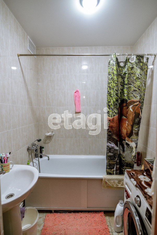 Продажа 3-комнатной квартиры, Южно-Сахалинск, Сахалинская область,  Южно-Сахалинск