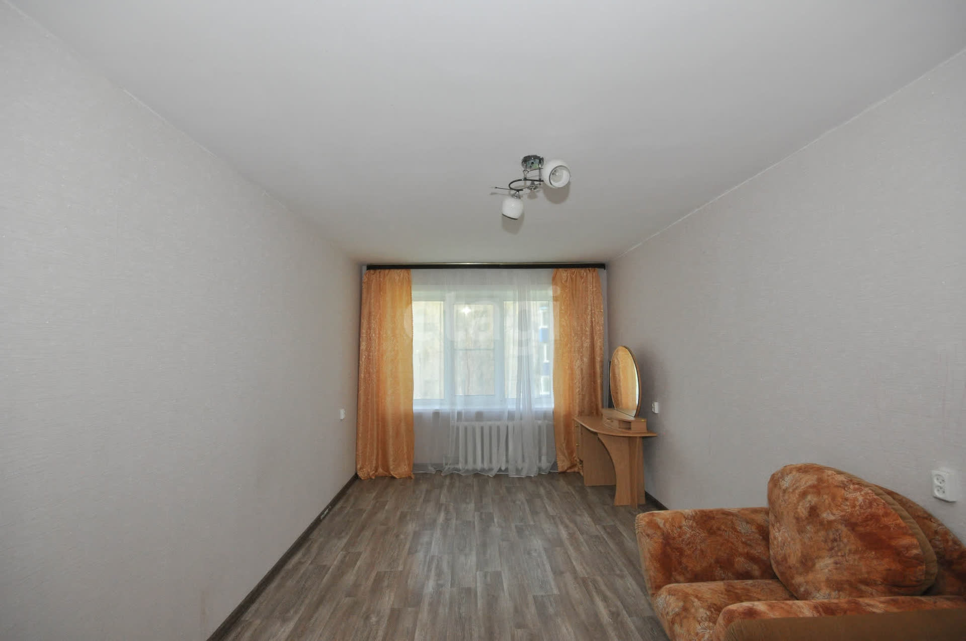 Продажа 2-комнатной квартиры, Южно-Сахалинск, Сахалинская область,  Южно-Сахалинск