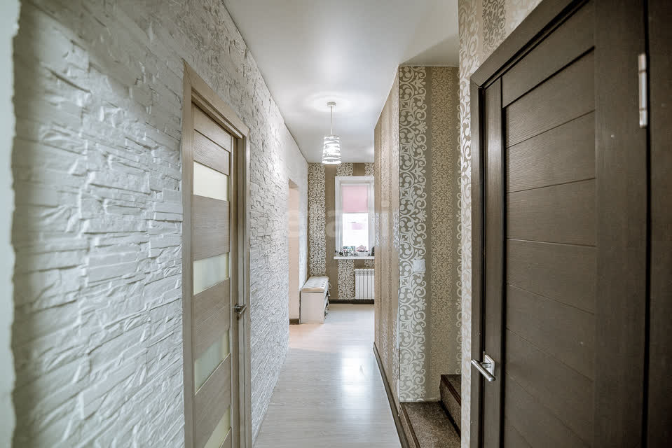 Продажа 4-комнатной квартиры, Южно-Сахалинск, Сахалинская область,  Южно-Сахалинск