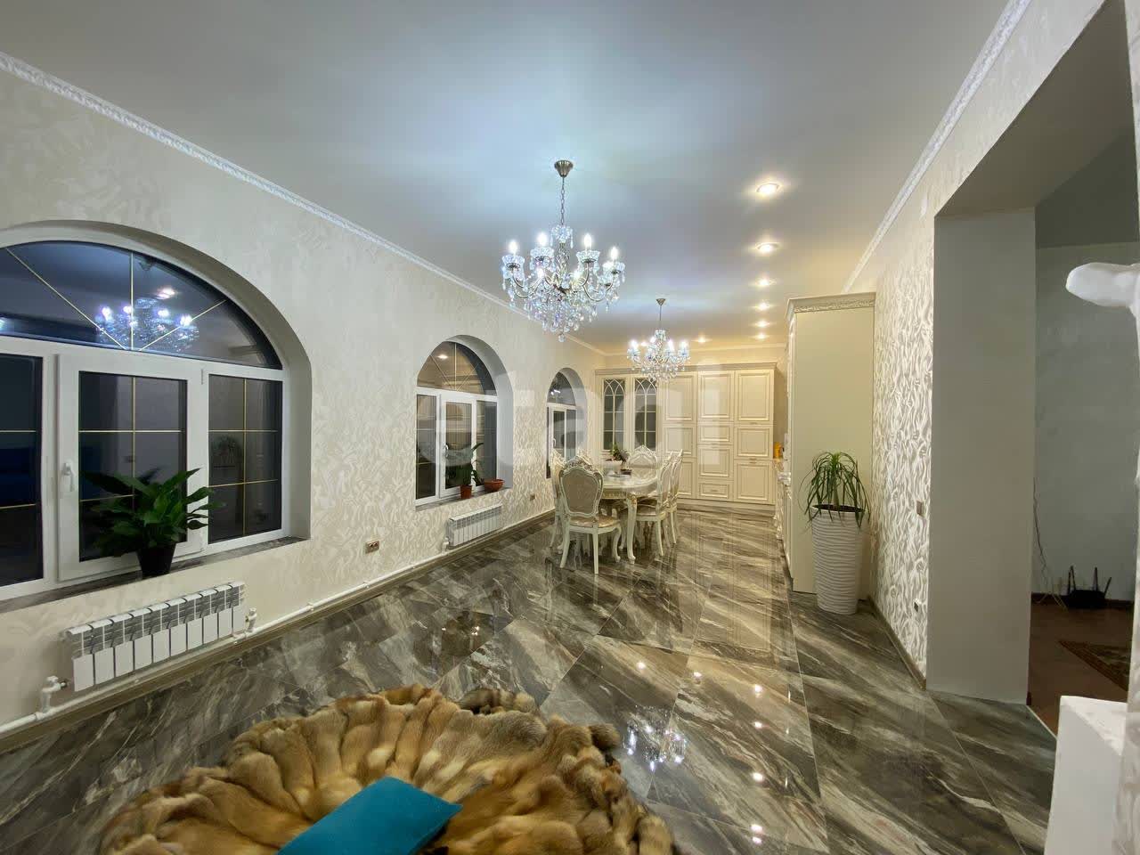 Продажа дома, 185м <sup>2</sup>, 8 сот., Улан-Удэ, Республика Бурятия,  Октябрьский