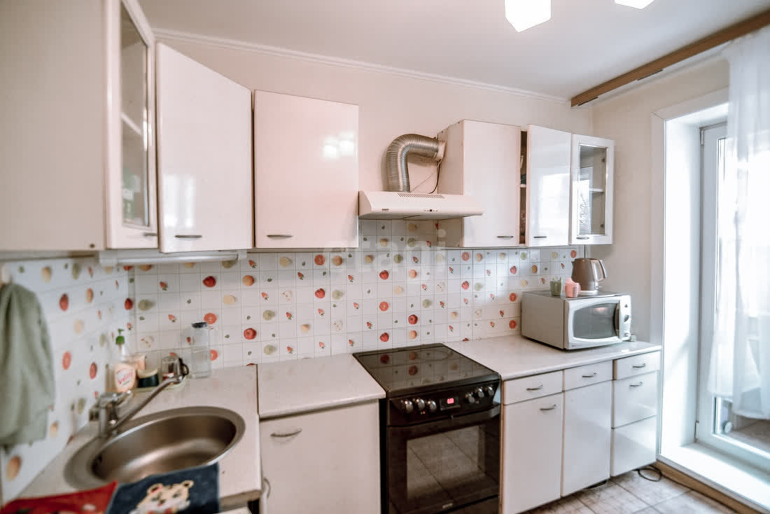 Продажа 2-комнатной квартиры, Южно-Сахалинск, Сахалинская область,  Южно-Сахалинск