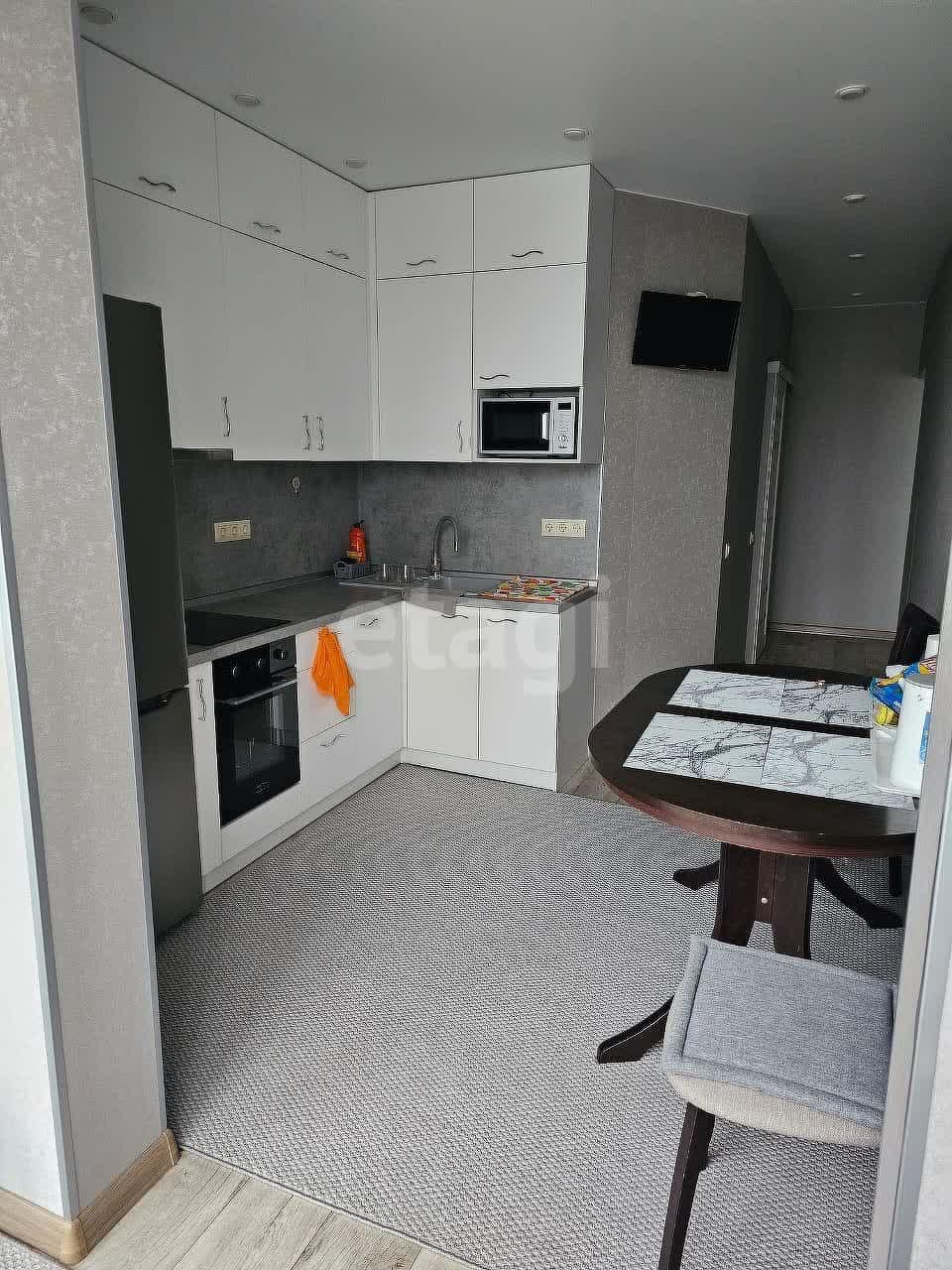 Продажа 2-комнатной квартиры, Южно-Сахалинск, Сахалинская область,  Южно-Сахалинск