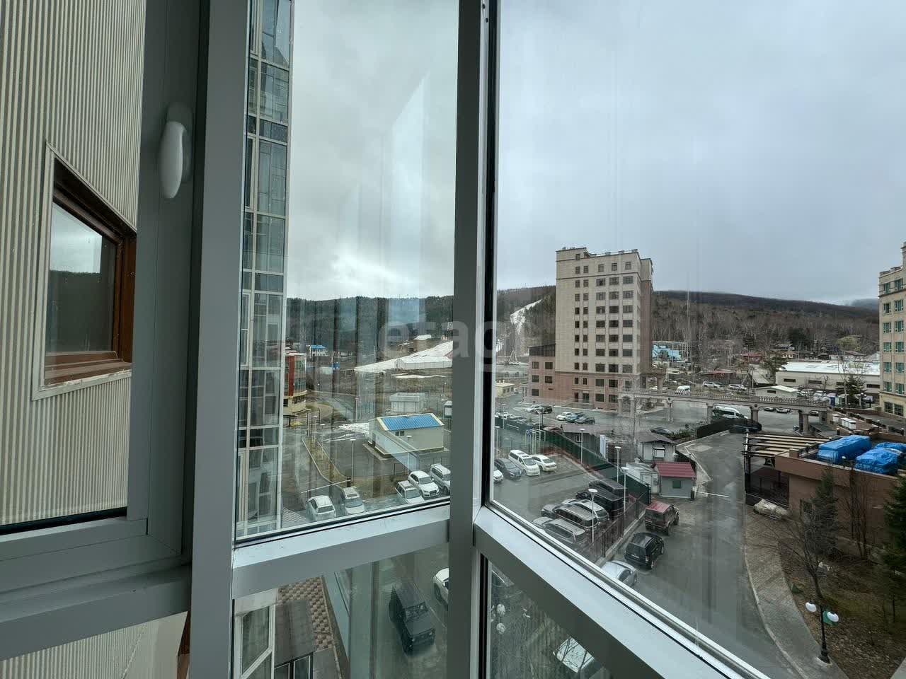 Продажа 4-комнатной квартиры, Южно-Сахалинск, Сахалинская область,  Южно-Сахалинск