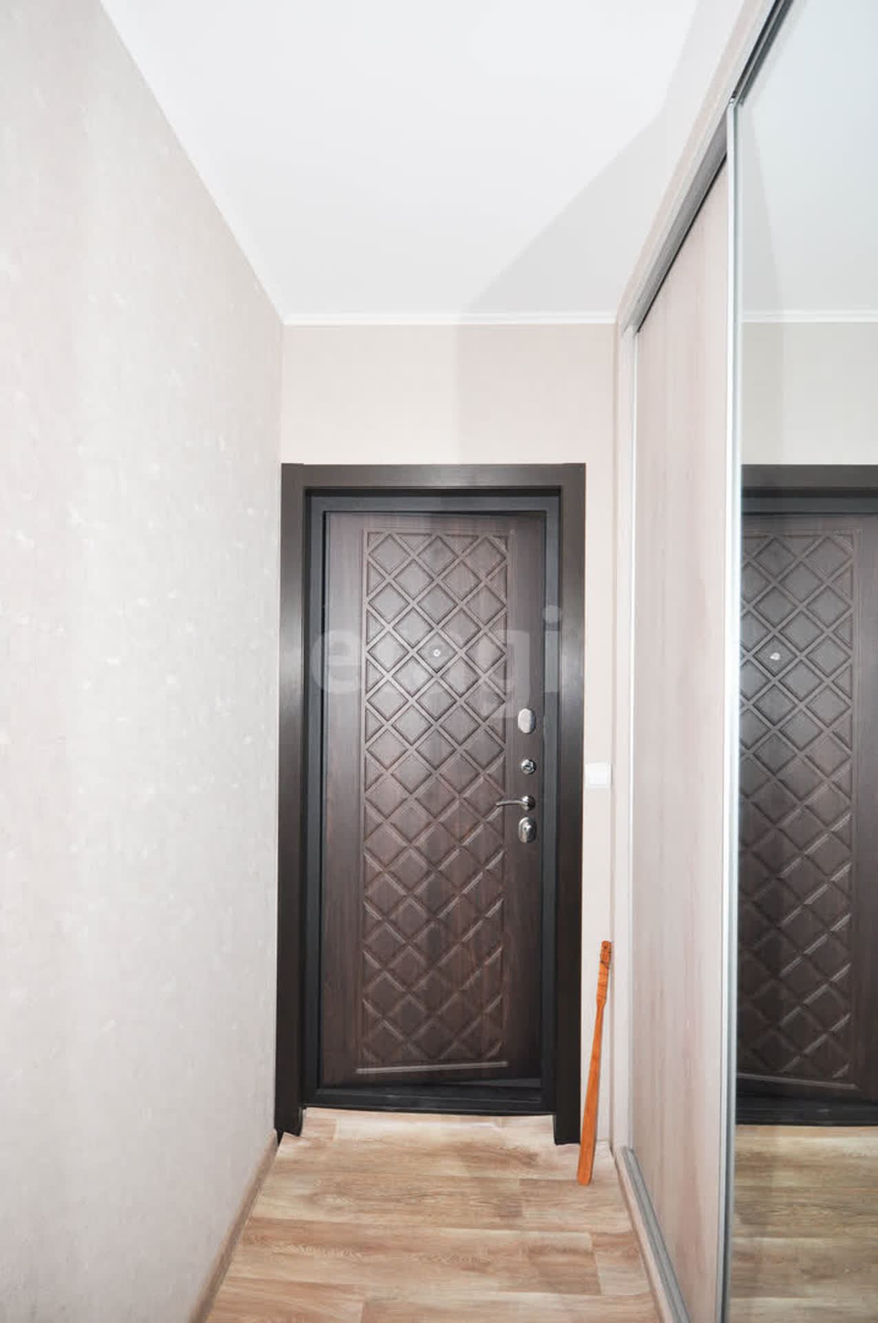 Продажа 2-комнатной квартиры, Южно-Сахалинск, Сахалинская область,  Южно-Сахалинск