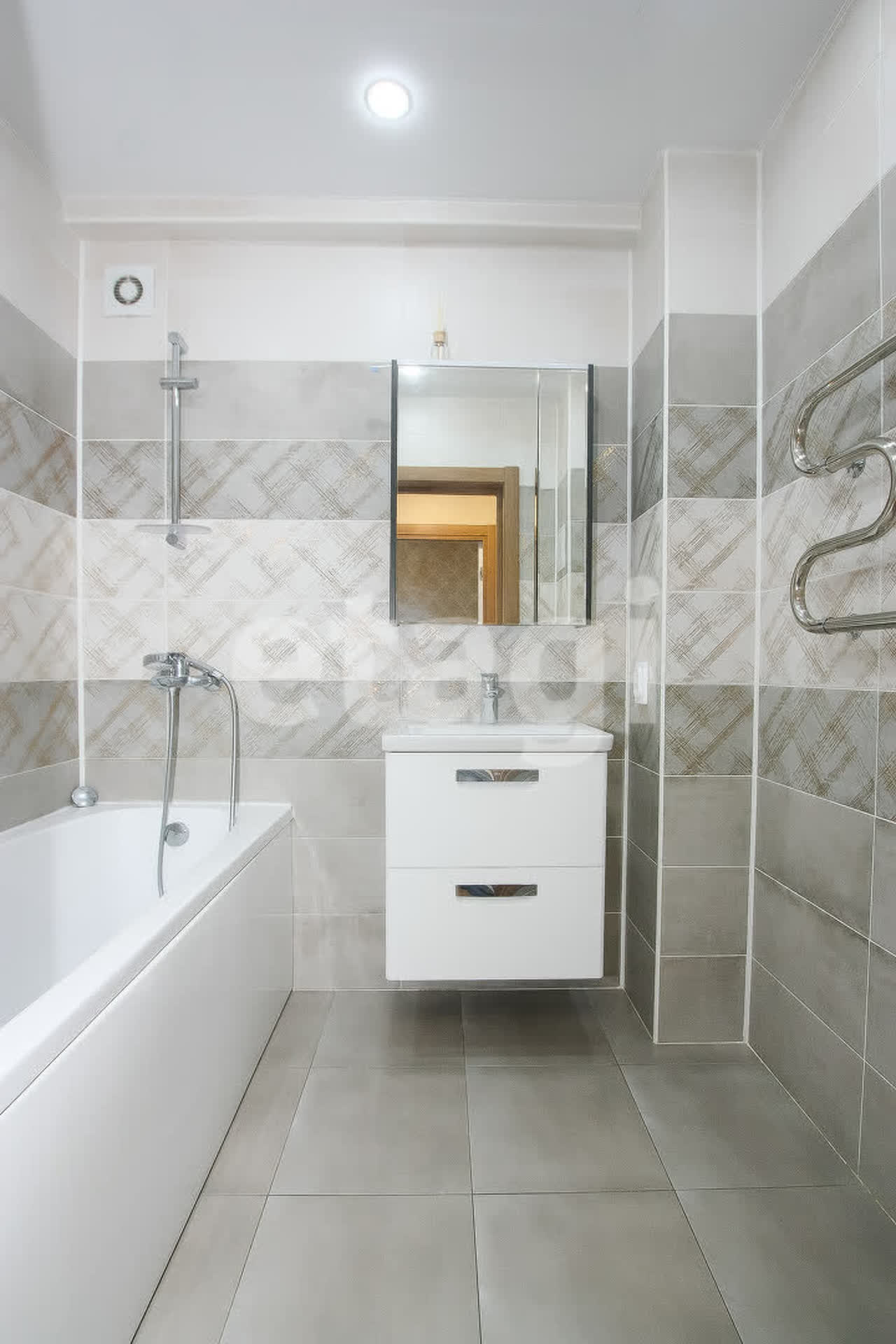 Продажа 3-комнатной квартиры, Улан-Удэ, Республика Бурятия,  Улан-Удэ