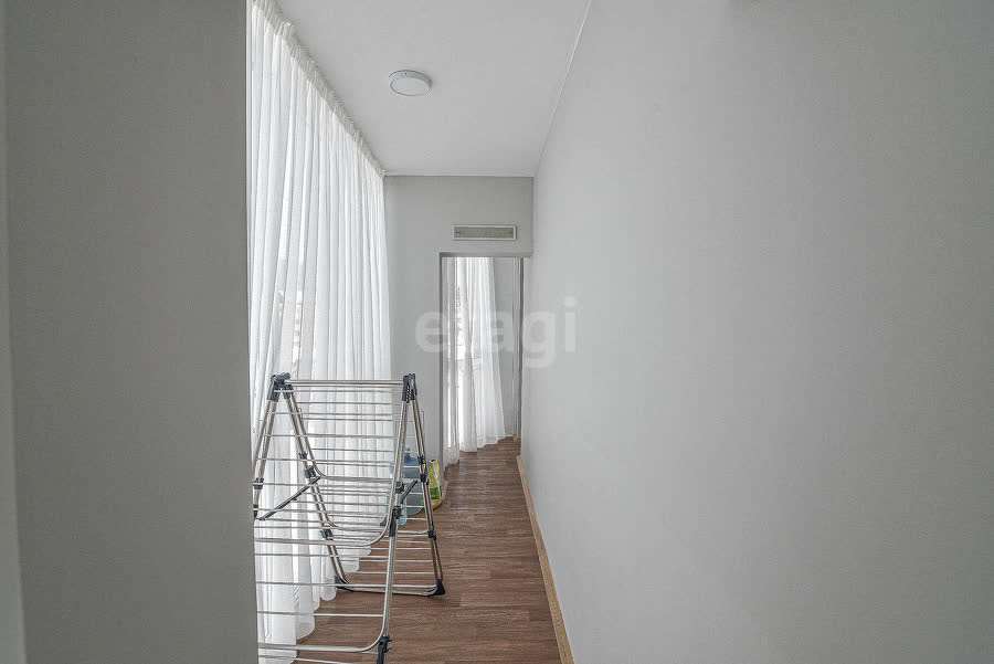 Продажа 4-комнатной квартиры, Южно-Сахалинск, Сахалинская область,  Южно-Сахалинск