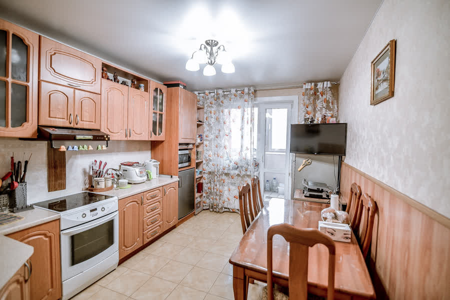 Продажа 2-комнатной квартиры, Южно-Сахалинск, Сахалинская область,  Южно-Сахалинск