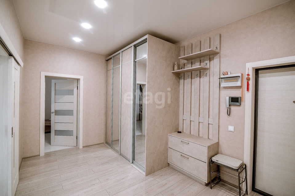 Продажа 2-комнатной квартиры, Южно-Сахалинск, Сахалинская область,  Южно-Сахалинск