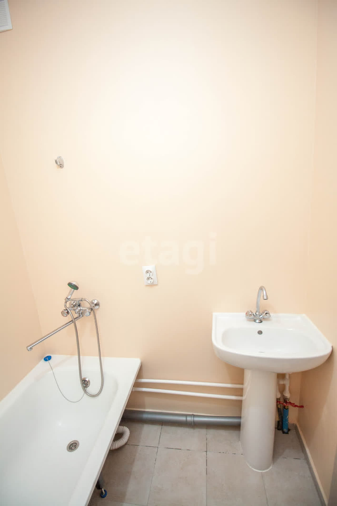 Продажа 2-комнатной квартиры, Южно-Сахалинск, Сахалинская область,  Южно-Сахалинск