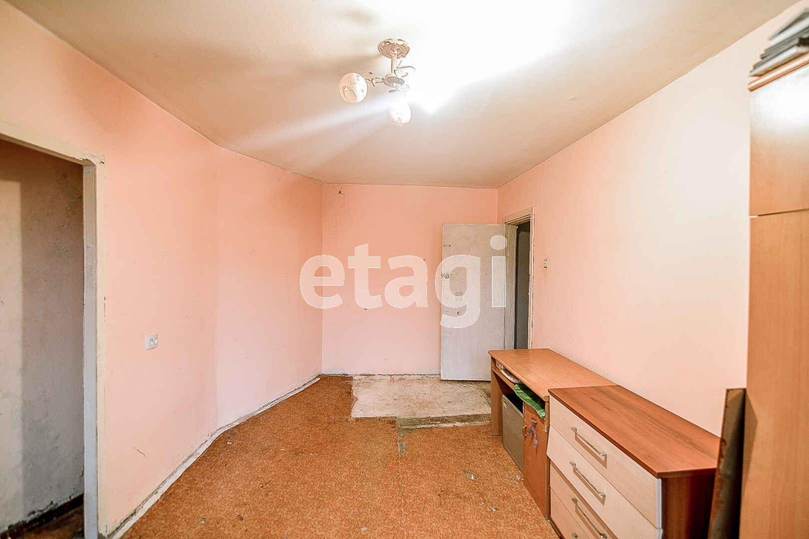 Продажа 4-комнатной квартиры, Южно-Сахалинск, Сахалинская область,  Южно-Сахалинск