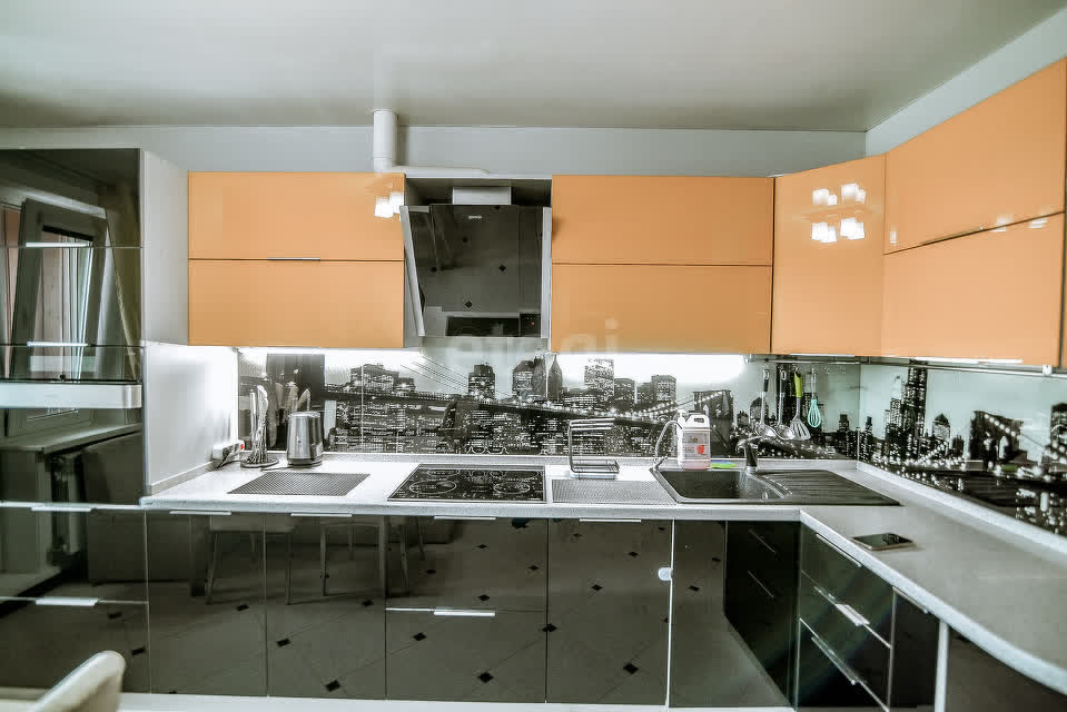 Продажа 3-комнатной квартиры, Южно-Сахалинск, Сахалинская область,  Южно-Сахалинск