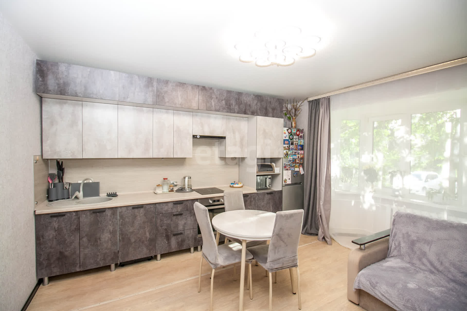 Продажа 2-комнатной квартиры, Южно-Сахалинск, Сахалинская область,  Южно-Сахалинск