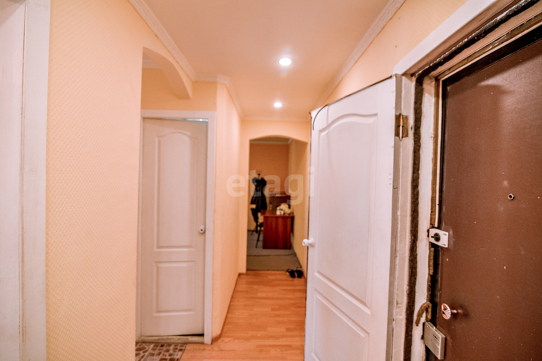 Продажа 4-комнатной квартиры, Южно-Сахалинск, Сахалинская область,  Южно-Сахалинск