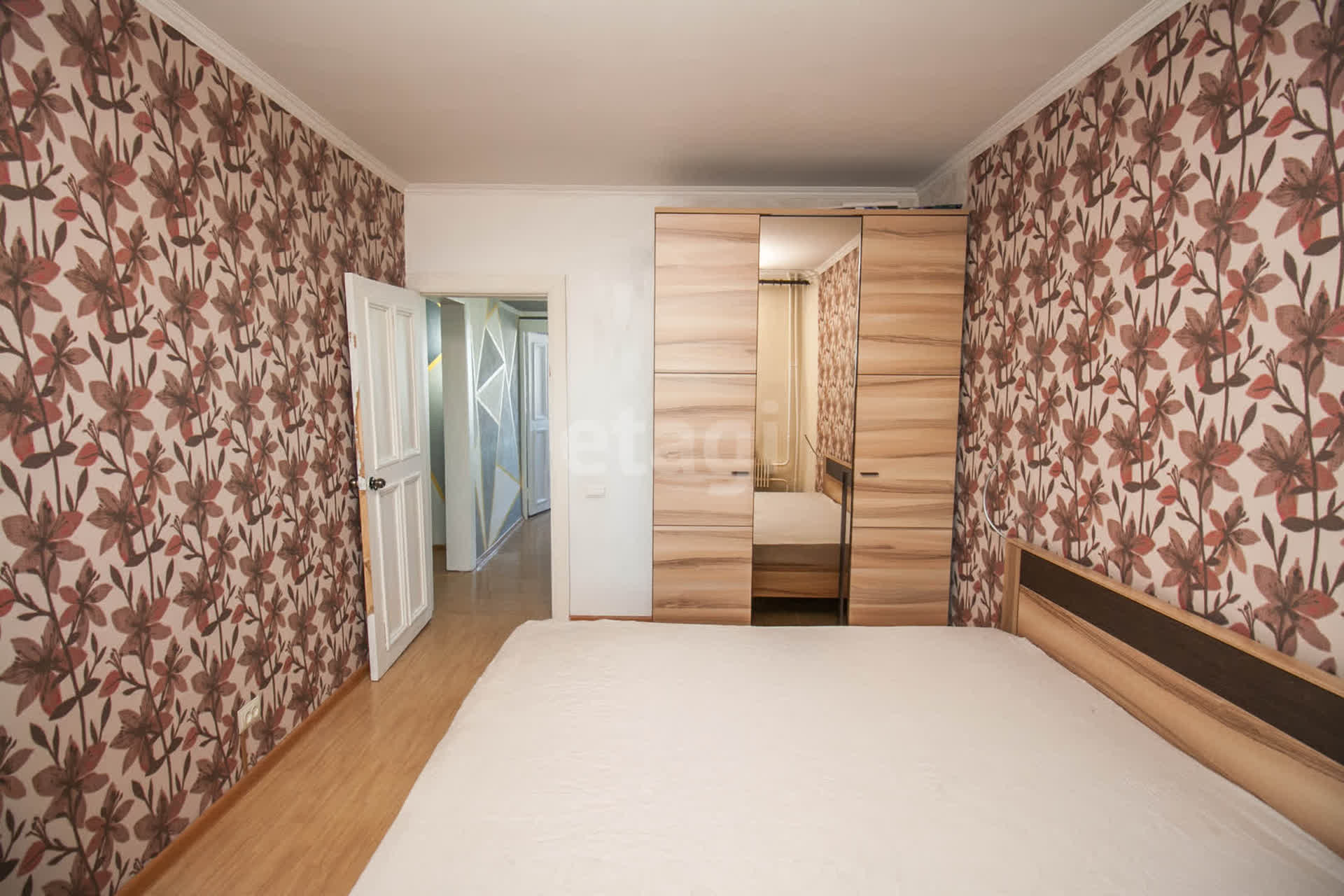 Продажа 4-комнатной квартиры, Южно-Сахалинск, Сахалинская область,  Южно-Сахалинск