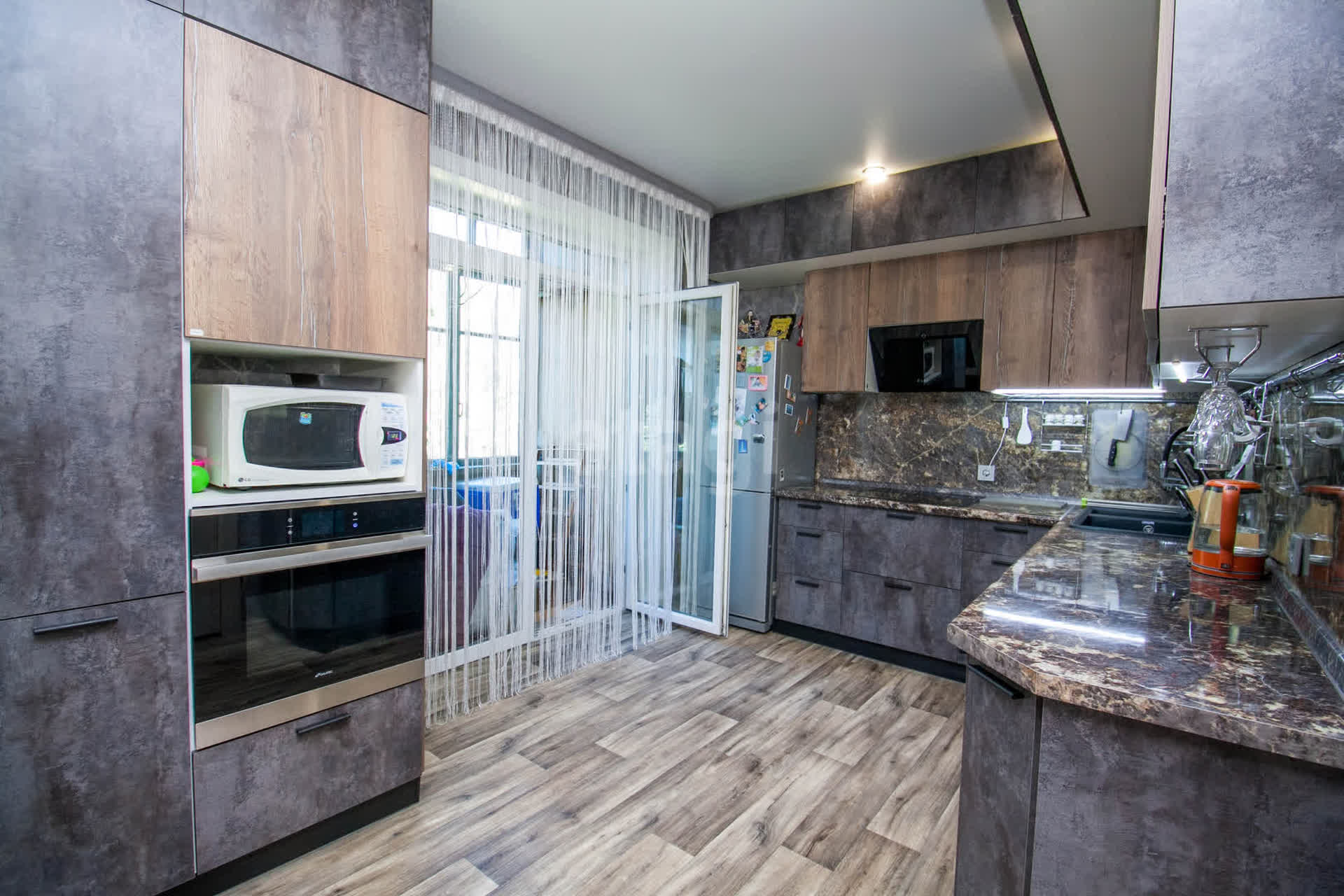 Продажа 3-комнатной квартиры, Южно-Сахалинск, Сахалинская область,  Южно-Сахалинск