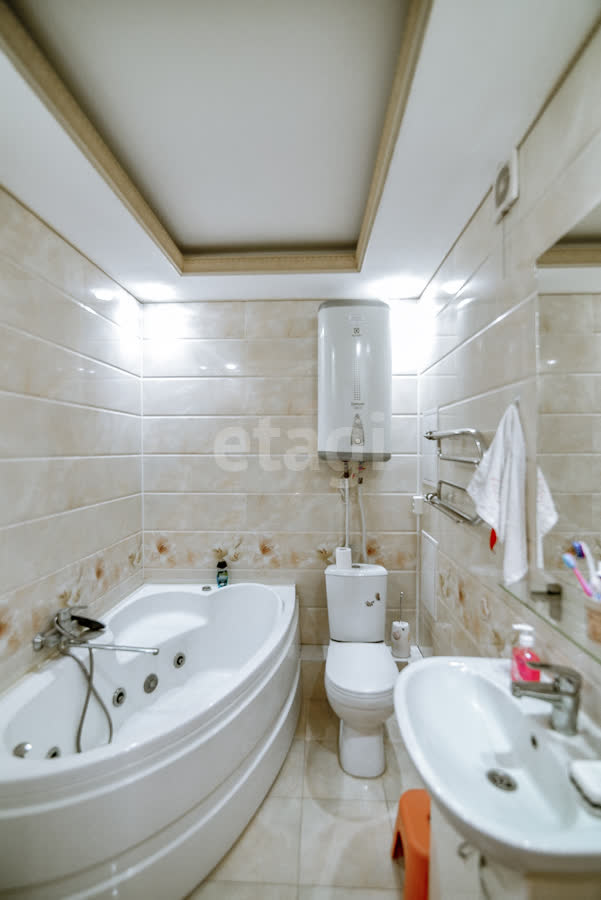 Продажа 2-комнатной квартиры, Южно-Сахалинск, Сахалинская область,  Южно-Сахалинск