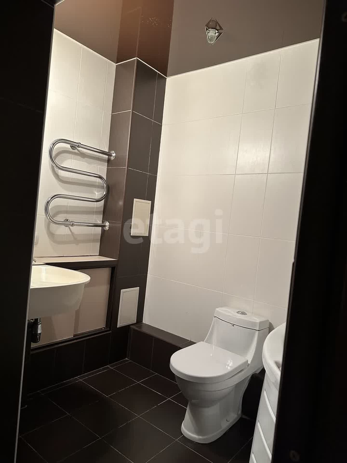 Продажа 2-комнатной квартиры, Южно-Сахалинск, Сахалинская область,  Южно-Сахалинск