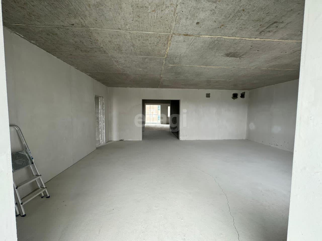 Продажа 4-комнатной квартиры, Южно-Сахалинск, Сахалинская область,  Южно-Сахалинск